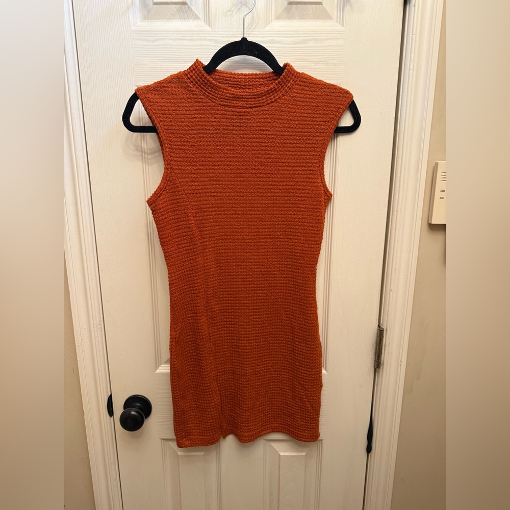 New Women’s Sleeveless Orange Textured Dress XS
